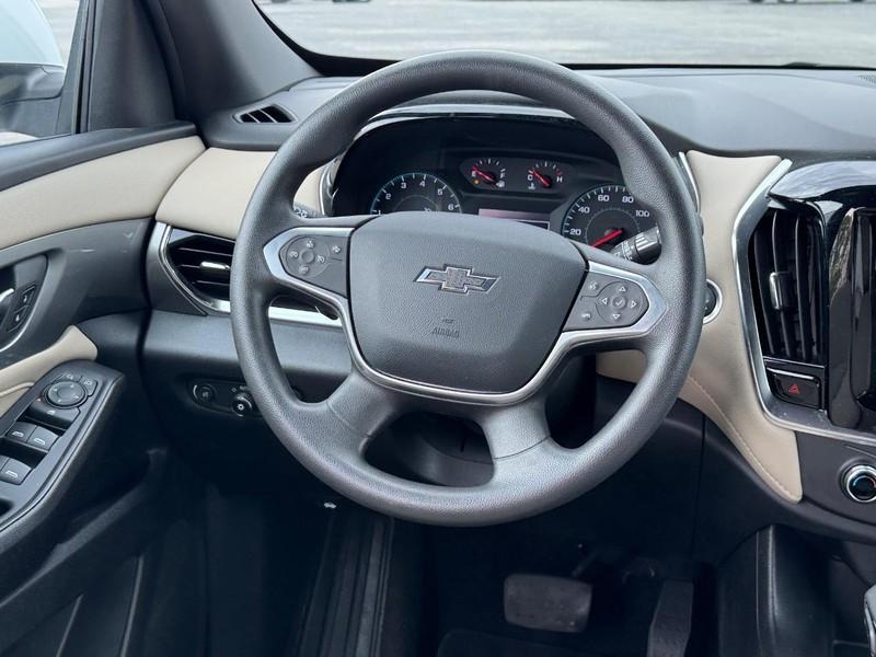 used 2023 Chevrolet Traverse car, priced at $30,000