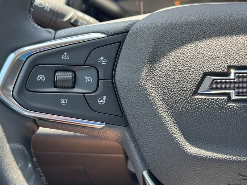 new 2025 Chevrolet Trax car, priced at $26,180