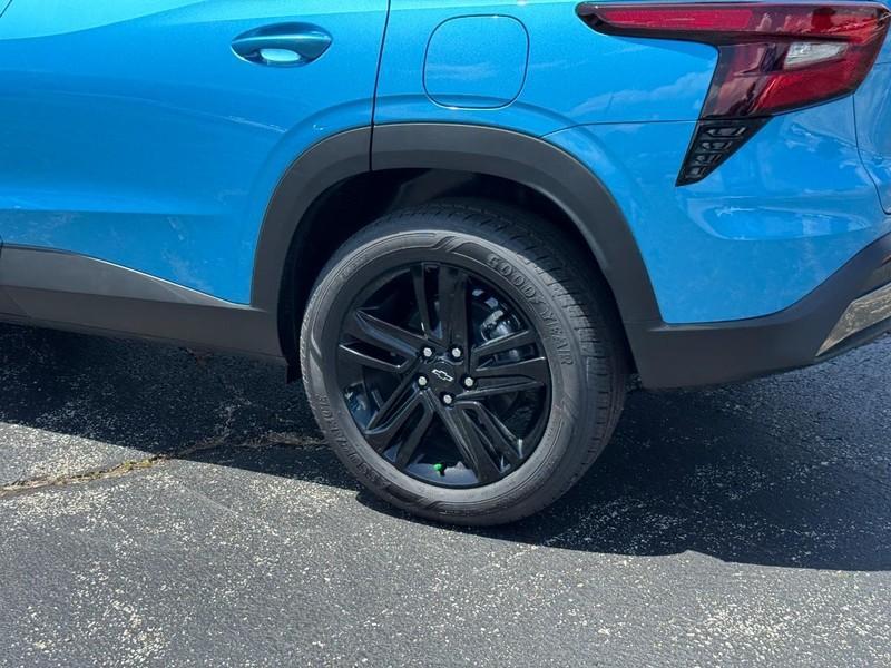 new 2025 Chevrolet Trax car, priced at $26,180