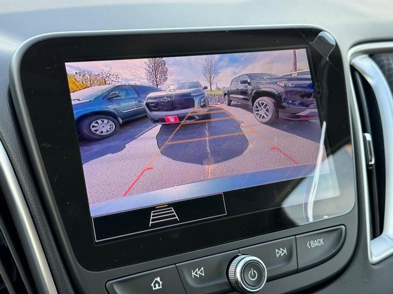 new 2025 Chevrolet Malibu car, priced at $26,320