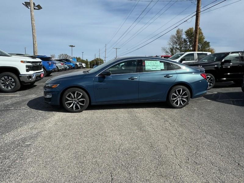 new 2025 Chevrolet Malibu car, priced at $26,320