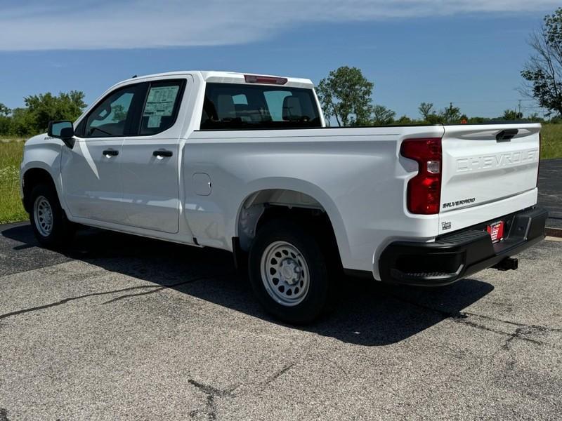 new 2024 Chevrolet Silverado 1500 car, priced at $39,315