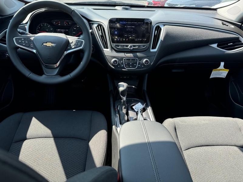 new 2025 Chevrolet Malibu car, priced at $29,665