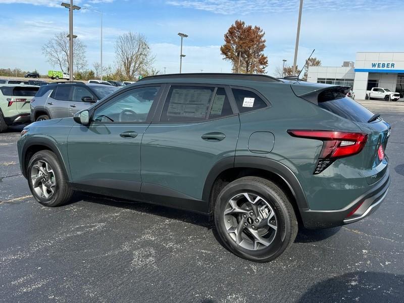 new 2025 Chevrolet Trax car, priced at $24,061