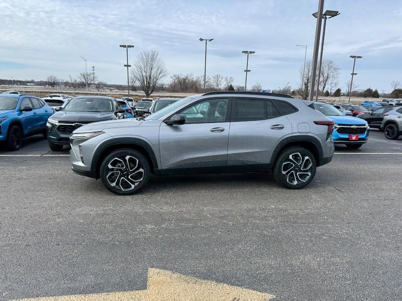 new 2025 Chevrolet Trax car, priced at $25,190