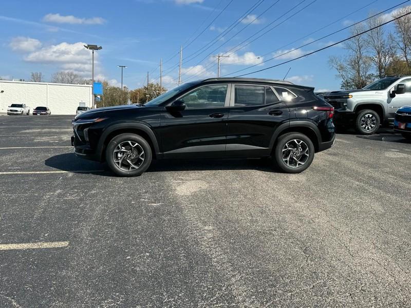 new 2025 Chevrolet Trax car, priced at $24,249