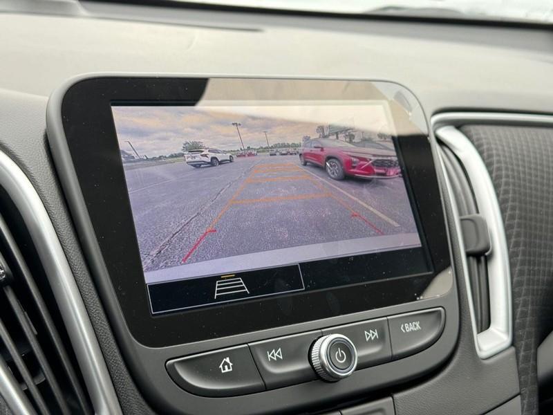 new 2025 Chevrolet Malibu car, priced at $27,620