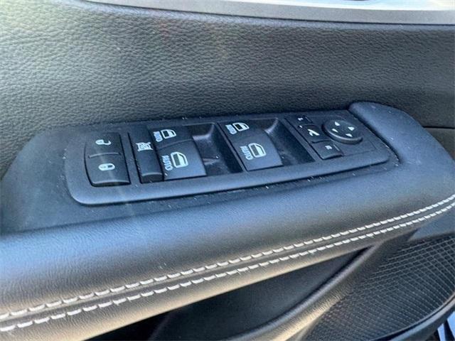 used 2025 Chrysler Pacifica car, priced at $39,900