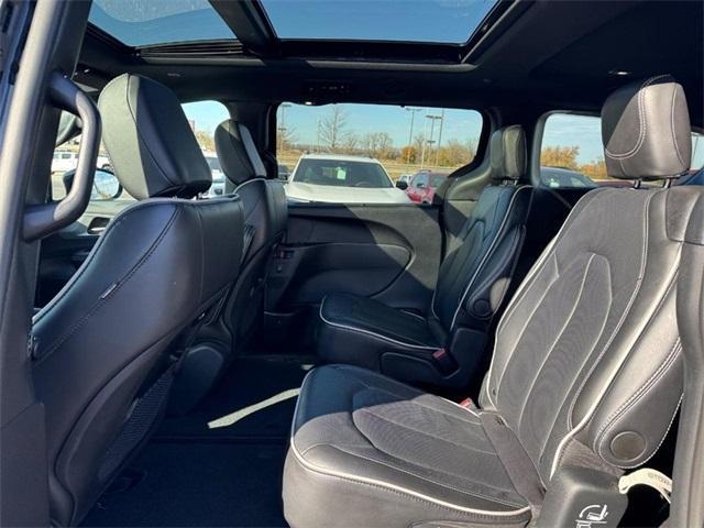 used 2025 Chrysler Pacifica car, priced at $39,900