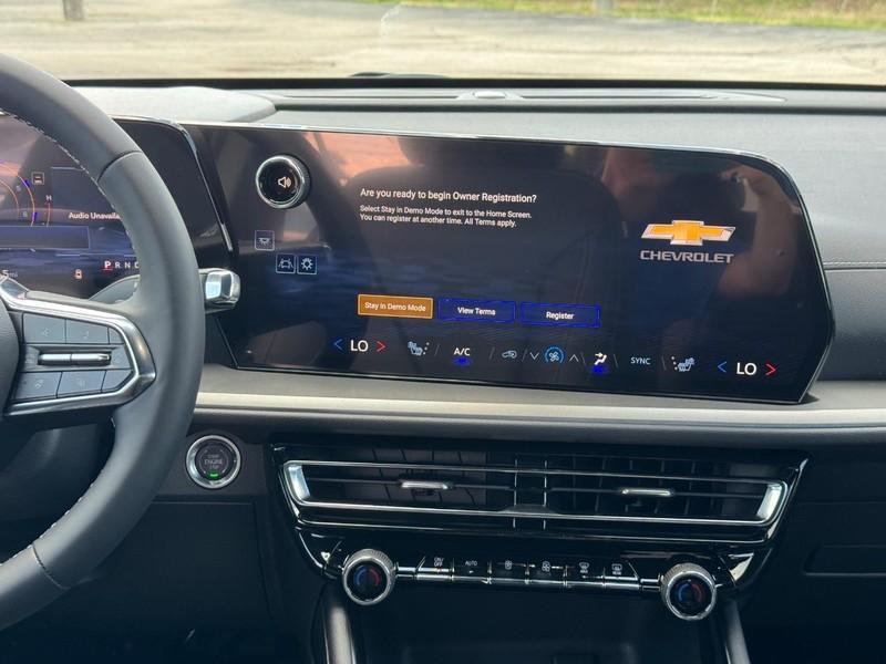 new 2025 Chevrolet Traverse car, priced at $42,680