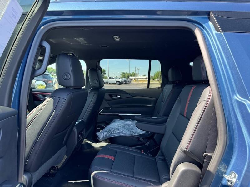 new 2025 Chevrolet Traverse car, priced at $53,595