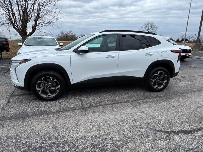 new 2025 Chevrolet Trax car, priced at $23,525