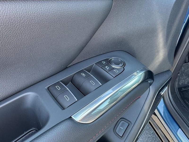new 2025 Chevrolet Traverse car, priced at $55,744