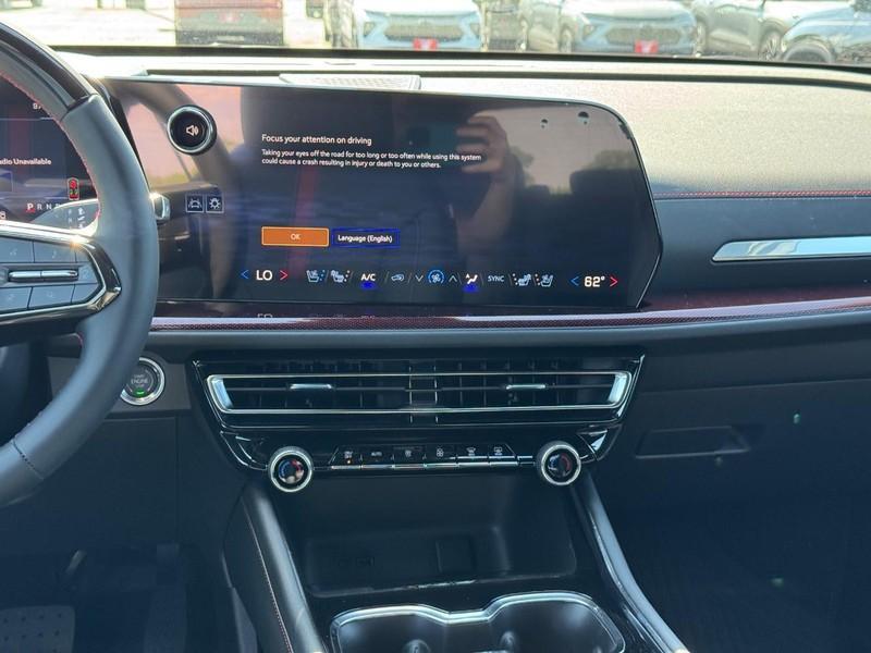 new 2025 Chevrolet Traverse car, priced at $55,744