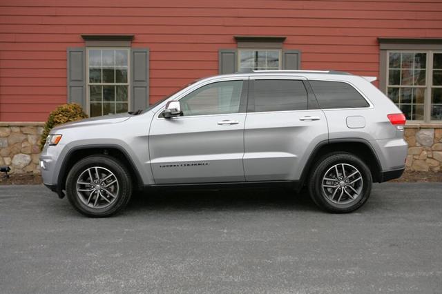 used 2018 Jeep Grand Cherokee car, priced at $21,500