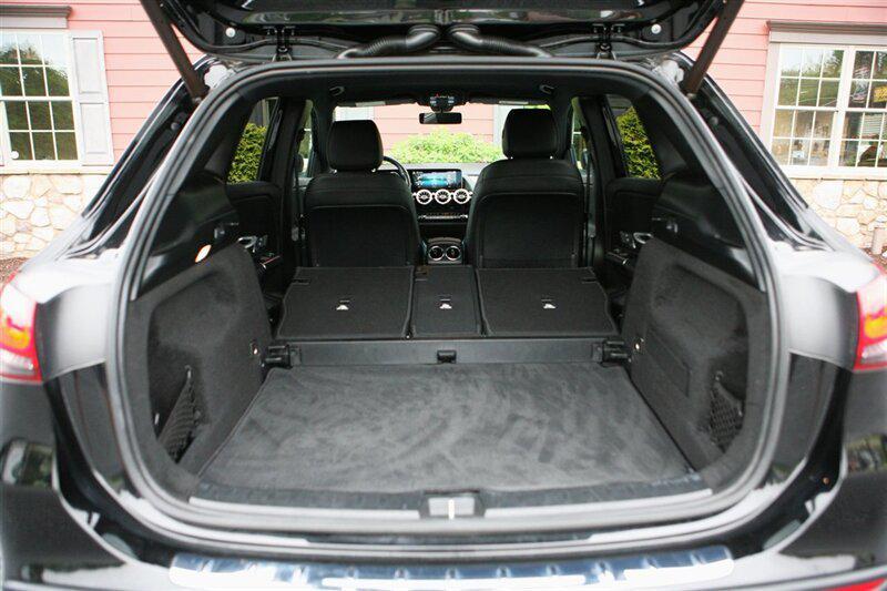 used 2021 Mercedes-Benz GLA 250 car, priced at $27,900