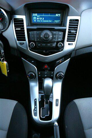 used 2016 Chevrolet Cruze Limited car, priced at $8,900