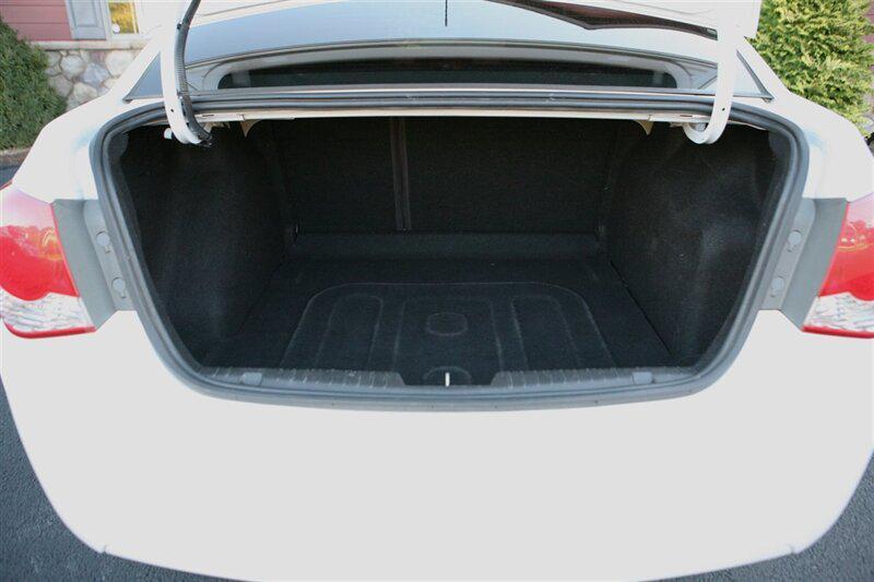 used 2016 Chevrolet Cruze Limited car, priced at $8,900