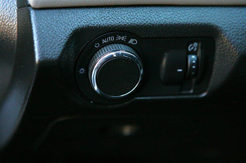 used 2016 Chevrolet Cruze Limited car, priced at $8,900