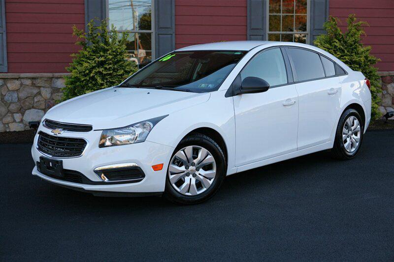 used 2016 Chevrolet Cruze Limited car, priced at $8,900