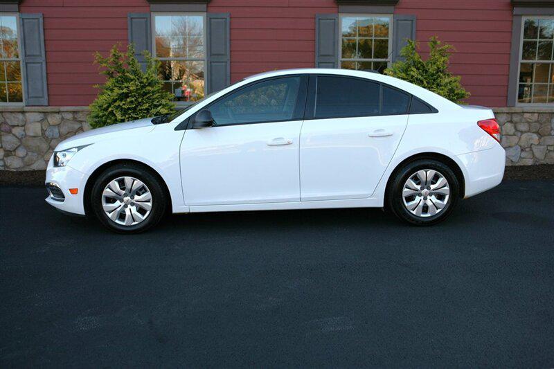 used 2016 Chevrolet Cruze Limited car, priced at $8,900