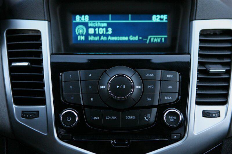 used 2016 Chevrolet Cruze Limited car, priced at $8,900