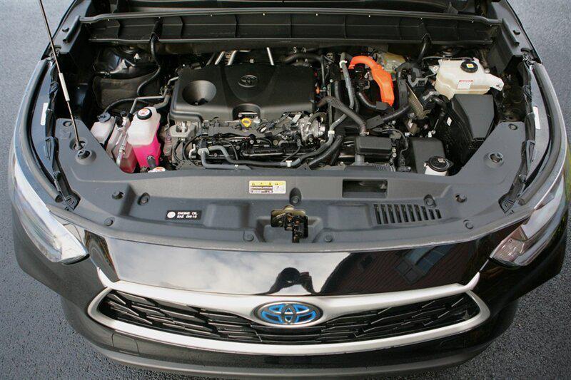 used 2022 Toyota Highlander car, priced at $37,900