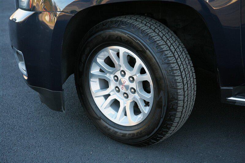 used 2020 GMC Yukon XL car, priced at $32,900