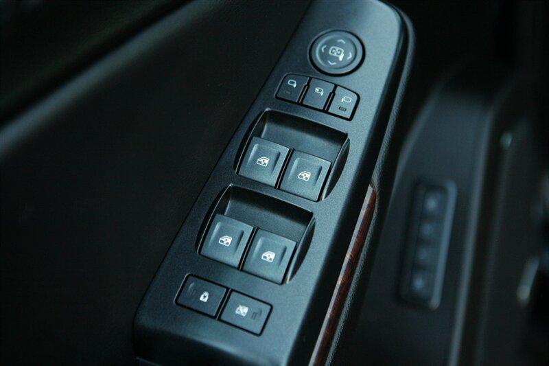 used 2020 GMC Yukon XL car, priced at $32,900