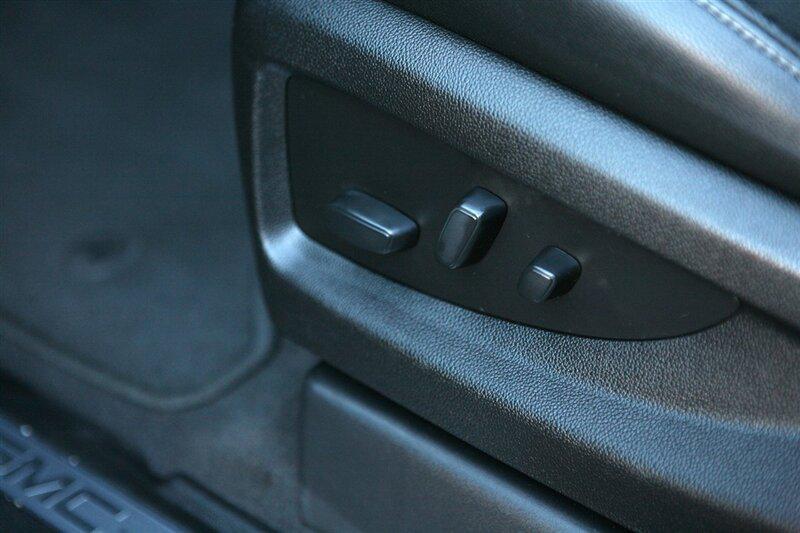 used 2020 GMC Yukon XL car, priced at $32,900