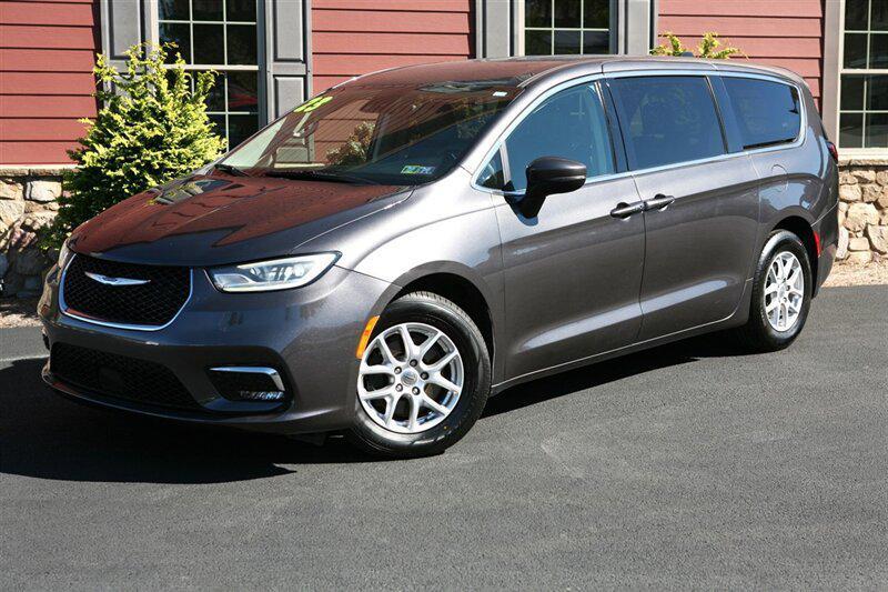 used 2023 Chrysler Pacifica car, priced at $25,900