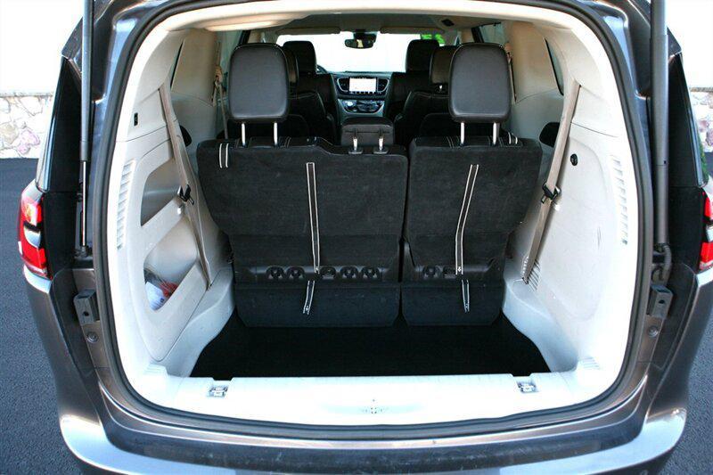 used 2023 Chrysler Pacifica car, priced at $25,900