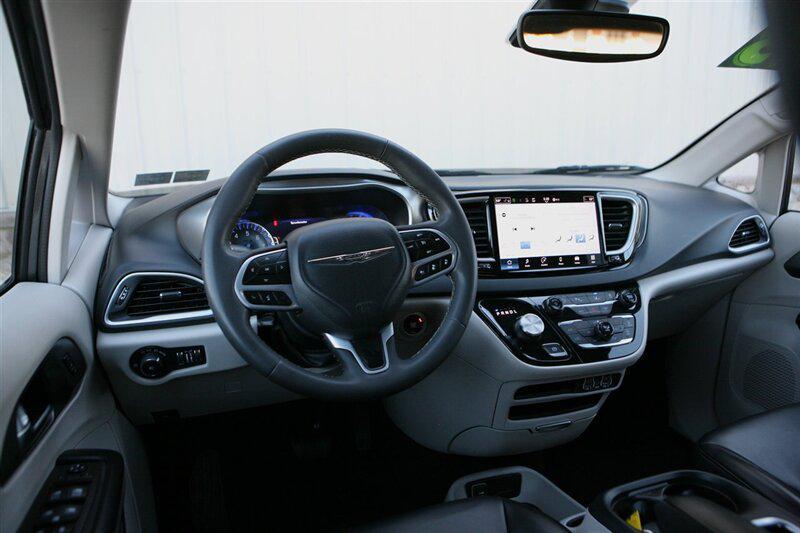 used 2023 Chrysler Pacifica car, priced at $25,900