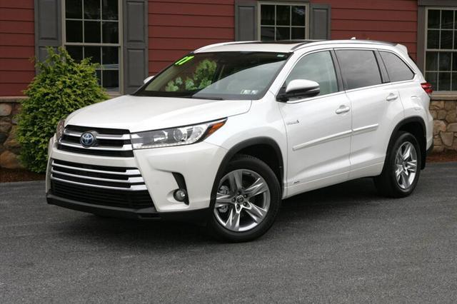 used 2017 Toyota Highlander Hybrid car, priced at $25,900
