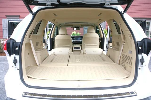 used 2017 Toyota Highlander Hybrid car, priced at $25,900