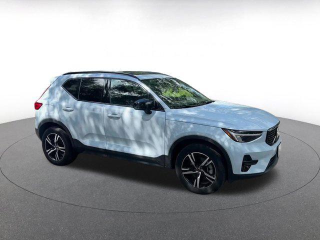 used 2024 Volvo XC40 car, priced at $27,652