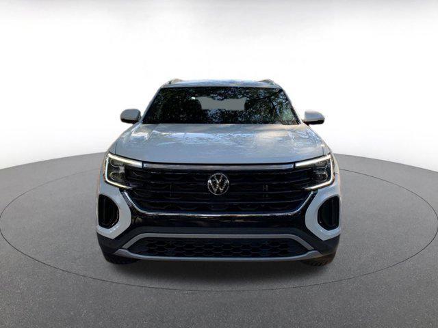 used 2025 Volkswagen Atlas Cross Sport car, priced at $32,921