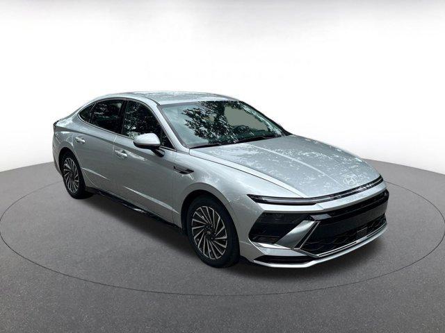 used 2024 Hyundai Sonata Hybrid car, priced at $22,886