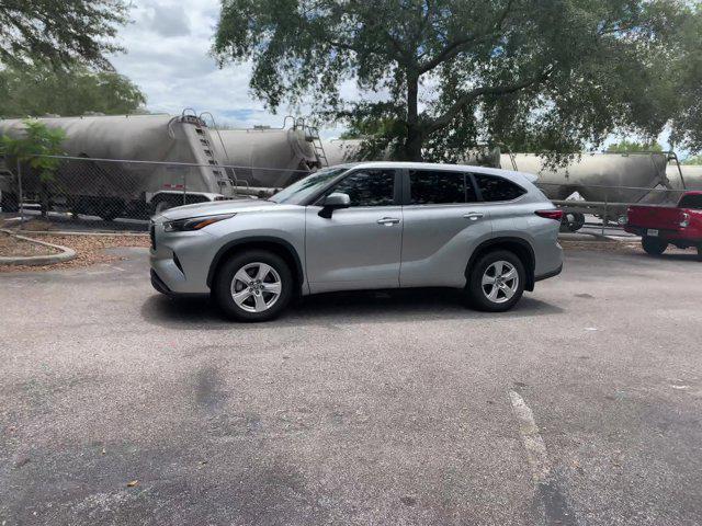 used 2023 Toyota Highlander car, priced at $33,266