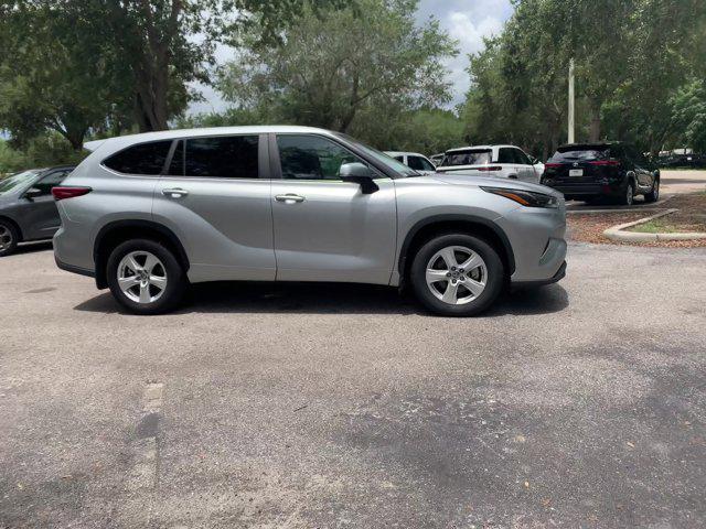 used 2023 Toyota Highlander car, priced at $33,266