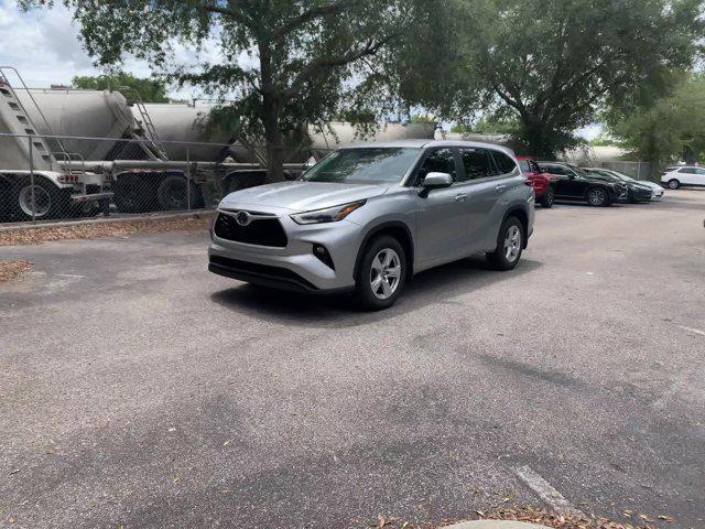 used 2023 Toyota Highlander car, priced at $33,266