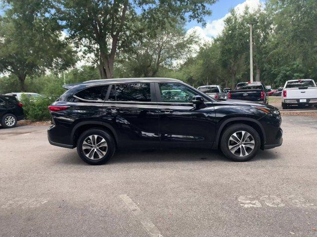 used 2023 Toyota Highlander car, priced at $34,225