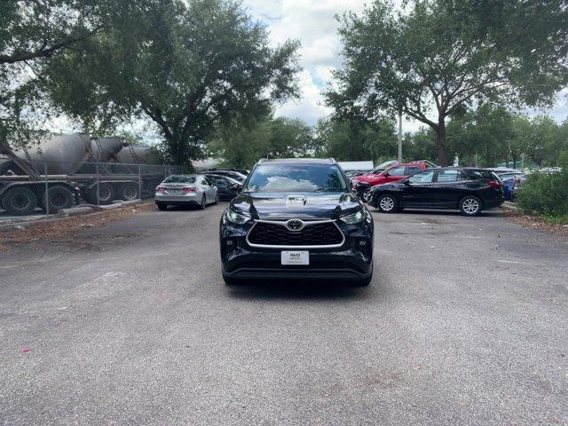 used 2023 Toyota Highlander car, priced at $34,225