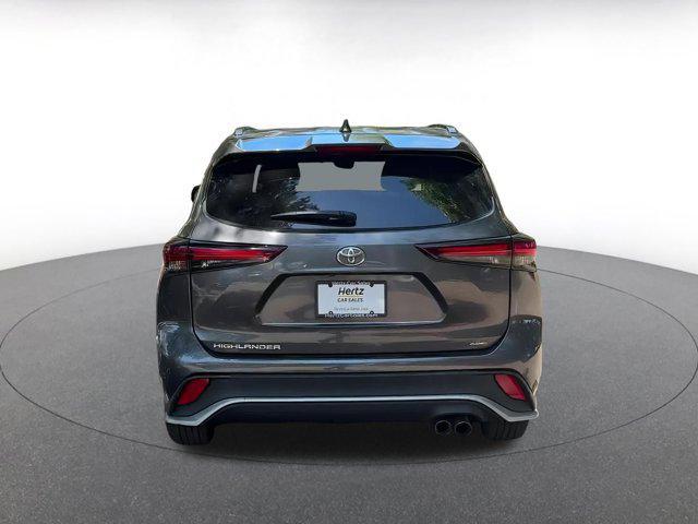 used 2024 Toyota Highlander car, priced at $39,572