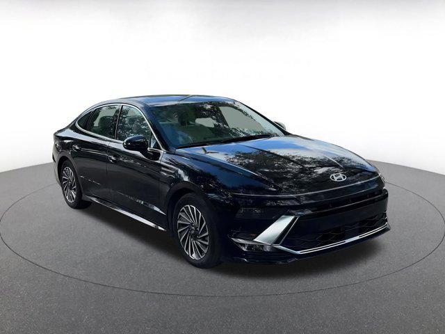 used 2024 Hyundai Sonata Hybrid car, priced at $23,054