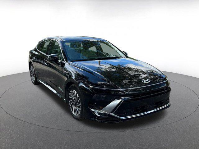 used 2024 Hyundai Sonata Hybrid car, priced at $23,054