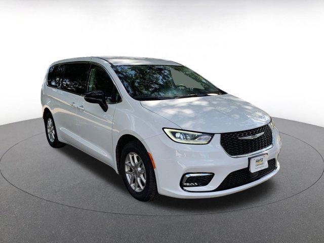 used 2024 Chrysler Pacifica car, priced at $31,966