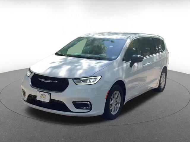used 2024 Chrysler Pacifica car, priced at $31,966
