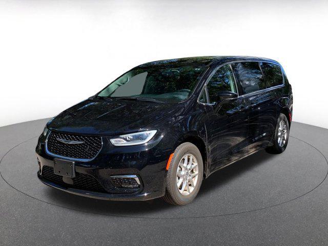 used 2024 Chrysler Pacifica car, priced at $35,996