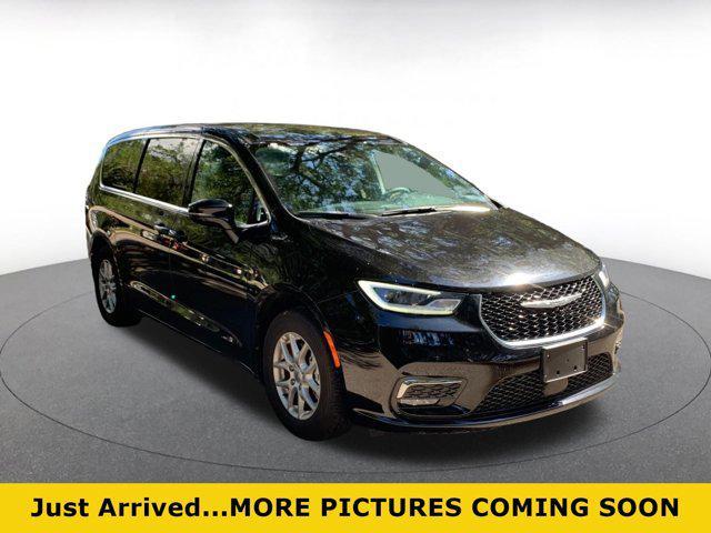 used 2024 Chrysler Pacifica car, priced at $35,996